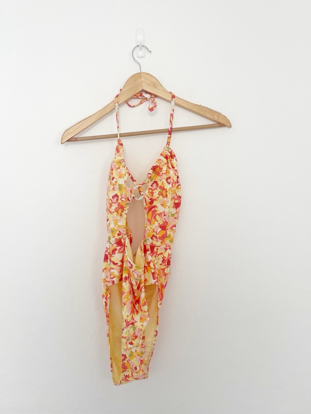 Cupshe floral cutout cheeky one piece swim suit size small
